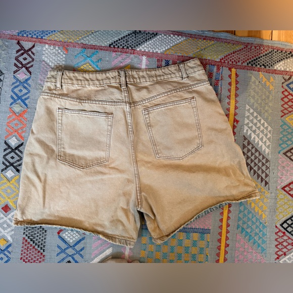 Women's Boheme Goods Tan Denim Shorts - Picture 4 of 4